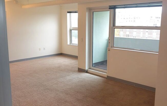 3 beds, 1 bath, 1,064 sqft, $3,199, Unit 45R-502