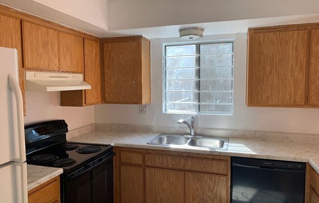 3 beds, 2 baths, $1,500