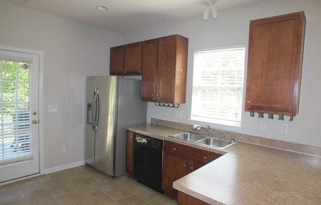 3 beds, 2 baths, $2,100