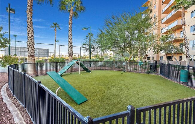 1 bed, 1 bath, $2,499