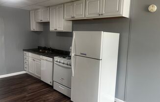 2 beds, 1 bath, $1,000, Unit 215 Edmunds