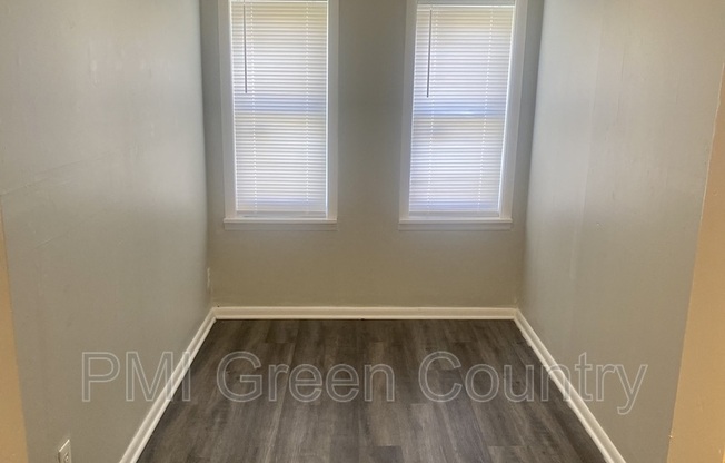 4609 W 3 ST