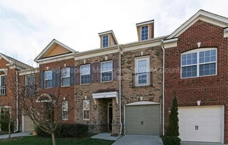 119 LONGCHAMP LN