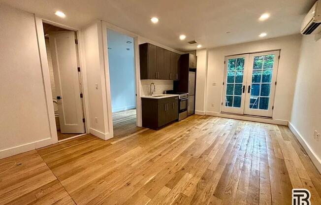 236 N 11 ST
