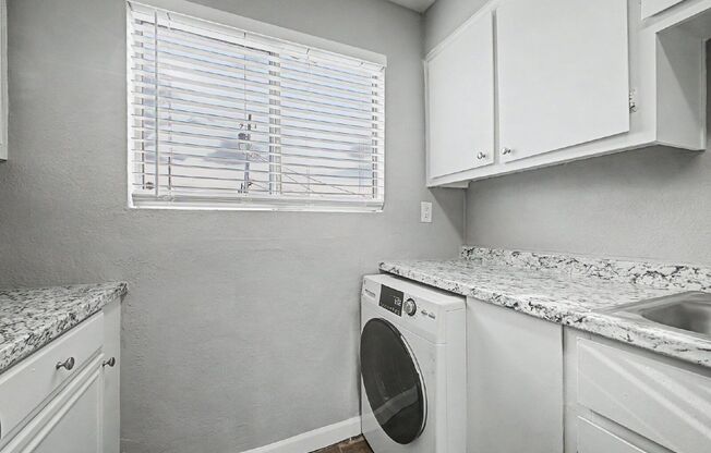 2 beds, 1 bath, 500 sqft, $925, Unit 102