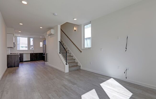 Stylish Capitol Hill Townhouse Living | 2 Bed + Den + Rooftop