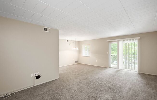 2 beds, 1 bath, 900 sqft, $1,049, Unit 108 D