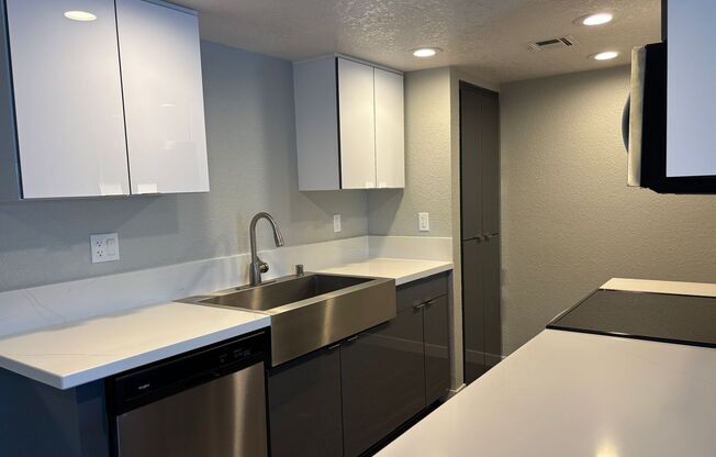 1 bed, 1 bath, 668 sqft, $2,140, Unit 1L