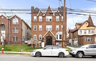 Chestnut Street Apartment