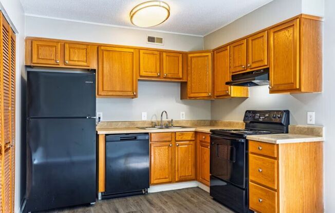 2 beds, 1.5 baths, 976 sqft, $1,250, Unit 200C