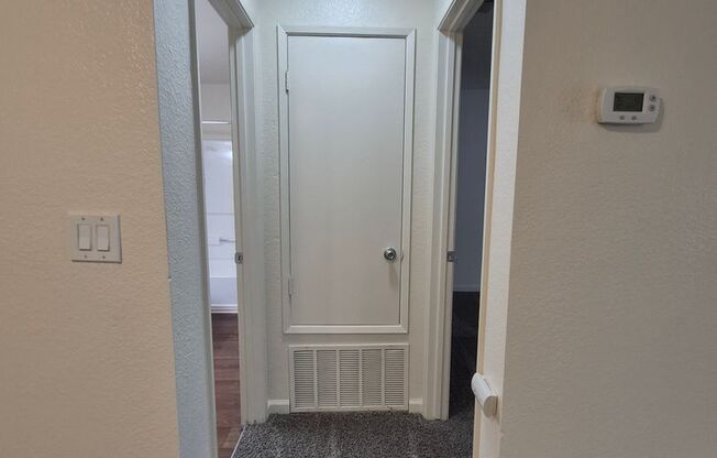 1 bed, 1 bath, 720 sqft, $1,550, Unit 20
