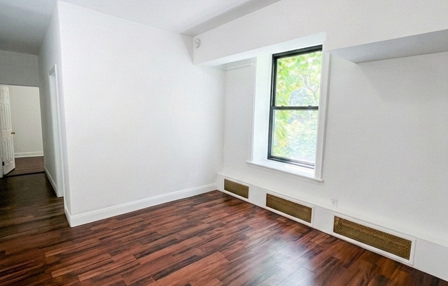 544 W 157 ST