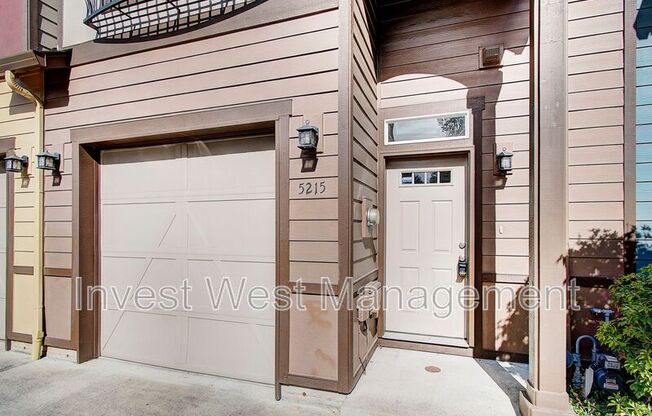 5215 NE 83 PL