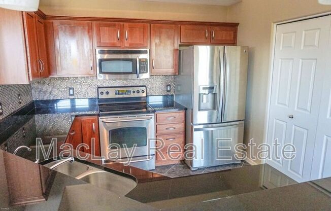 3330 S GILBERT RD, UNIT 2012 UNIT 2012