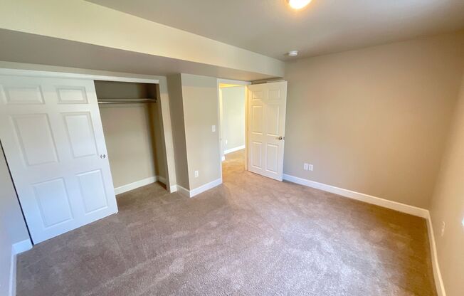 3 beds, 2.5 baths, $2,550