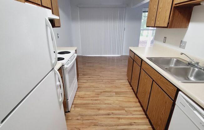 2 beds, 1 bath, 956 sqft, $1,050, Unit 3607-1C