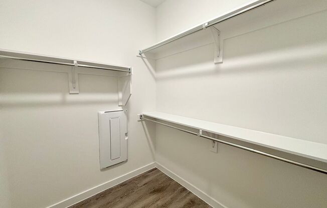 2 beds, 2 baths, 1,000 sqft, $1,550, Unit 2207