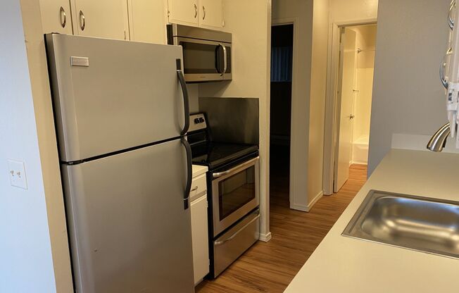 1 bed, 1 bath, 875 sqft, $1,555, Unit 3430-206