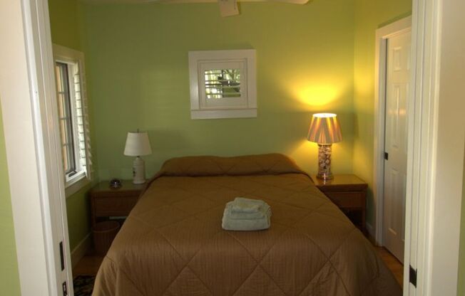 1 Bedroom 1 Bathroom Fully Furnished in Downtown!