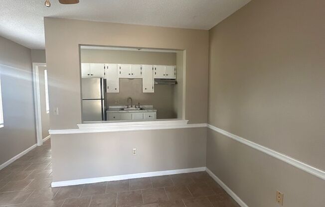 1 bed, 1 bath, $975, Unit 32