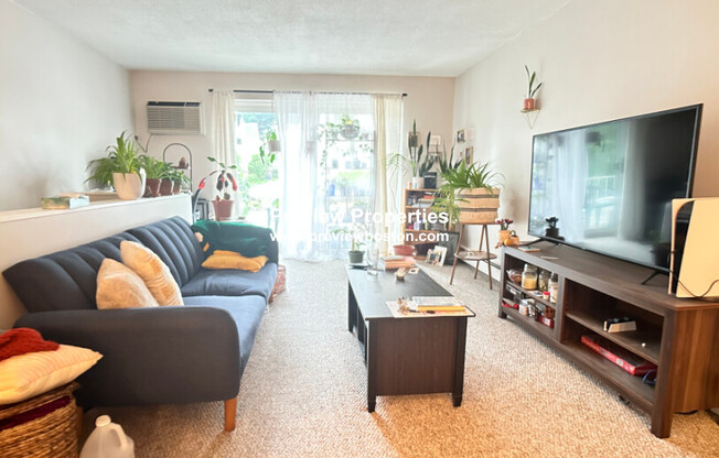 73 CHARLESBANK RD