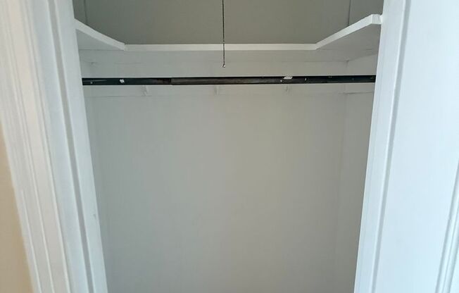 Studio, 1 bath, 413 sqft, $1,425, Unit Royal York 415