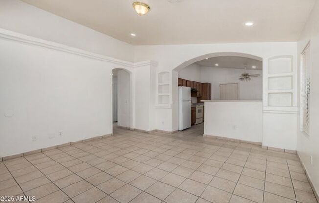 8759 W Coronado Rd, Phoenix - Nice 3 bed, 2 bath, large fenced yard