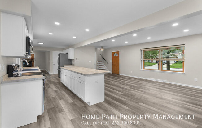 1412 COTTONWOOD DR
