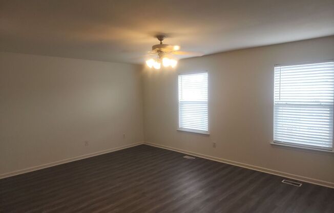 3 beds, 2.5 baths, $1,850