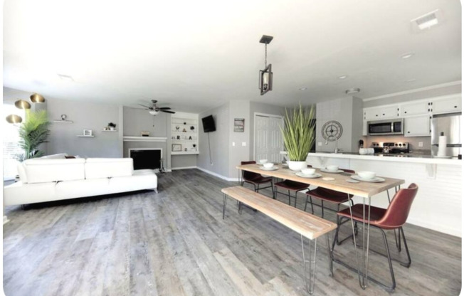 33 BATTERY WALK CT