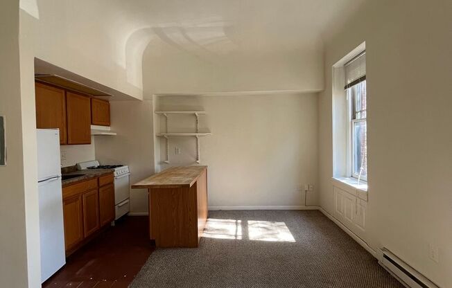 1 bed, 1 bath, 428 sqft, $1,095, Unit 3305-2F