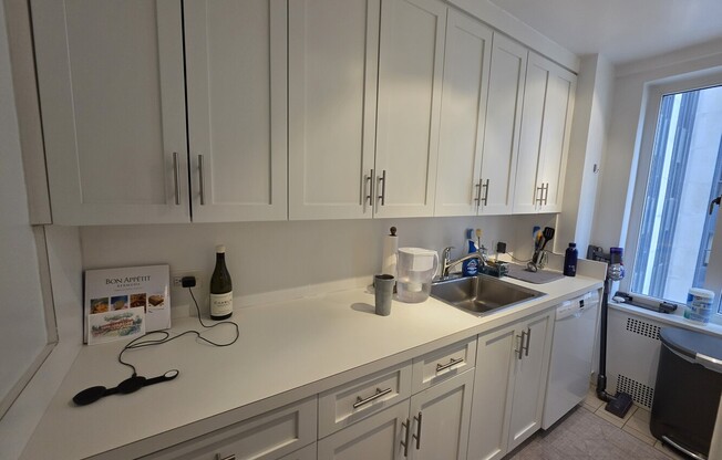 2 beds, 2 baths, 1,160 sqft, $7,950, Unit 8H