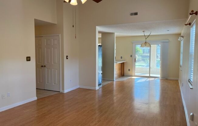 3 beds, 2 baths, $1,895