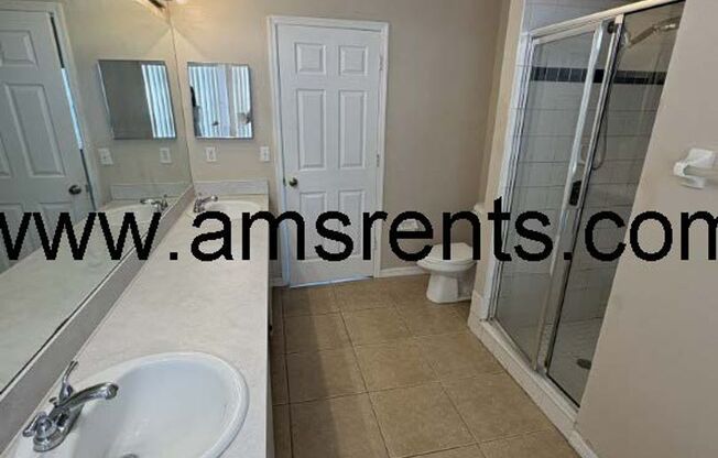 3 beds, 2.5 baths, $2,200