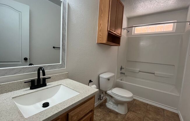 2 beds, 1 bath, $1,900