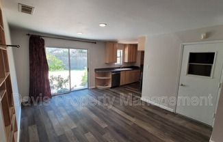 1300 TIMBERLAKE CIR
