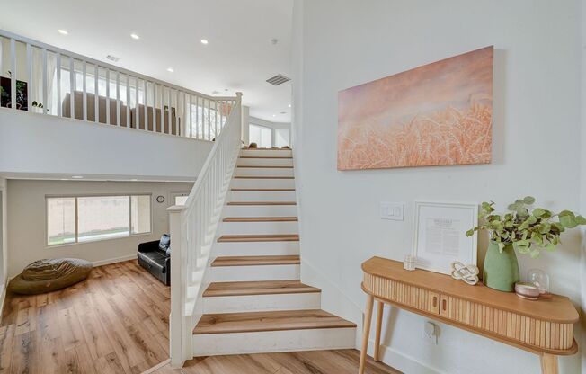 Gorgeous 3 bedroom 2.5 bath split level home in Summerlin!