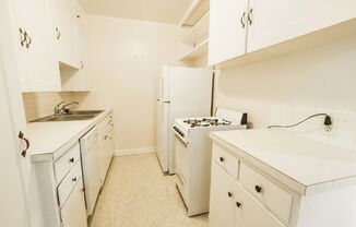 2 beds, 1 bath, 780 sqft, $1,675, Unit 272-502B