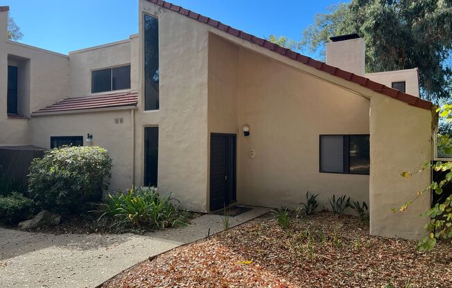 Three Bedroom Spacious Condo in Ojai!