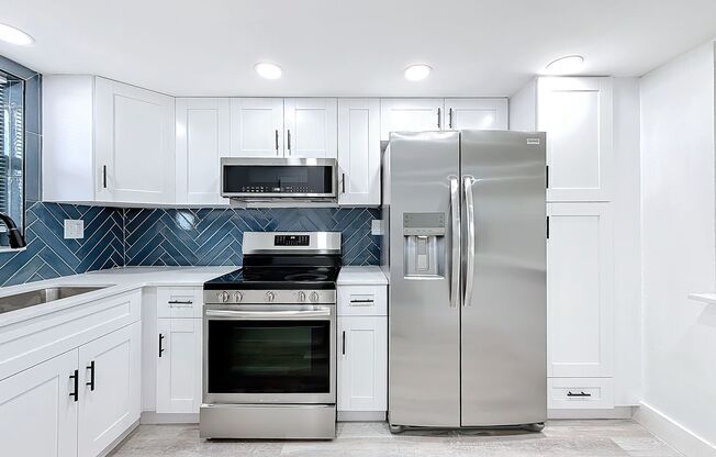 Gorgeous 2 bedroom 2 Condo in Boca Raton across from Nova University