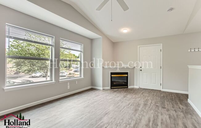 Charming Studio for Lease, Bright, Cozy & Well-Located !!! NEW PRICE