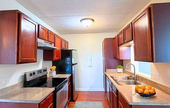 2 beds, 2 baths, 1,039 sqft, $1,935, Unit 606-206
