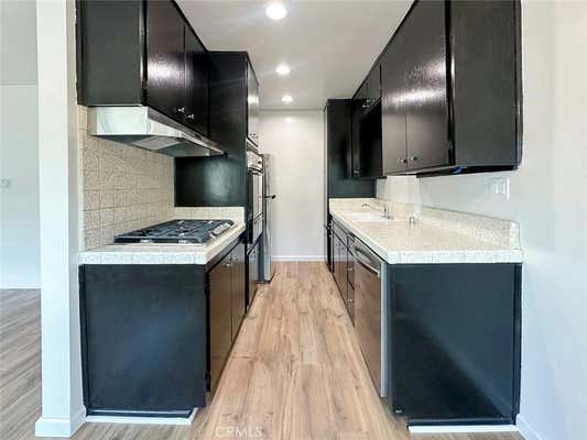 2 beds, 1 bath, 800 sqft, $2,195, Unit 4