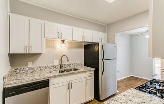 2 beds, 1 bath, 873 sqft, $1,445, Unit 13