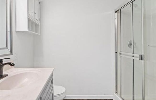 3 beds, 3 baths, 2,383 sqft, $2,295, Unit Kerstyn Drive 287