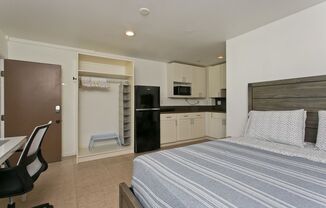 Studio, 1 bath, $2,300, Unit Unit 3