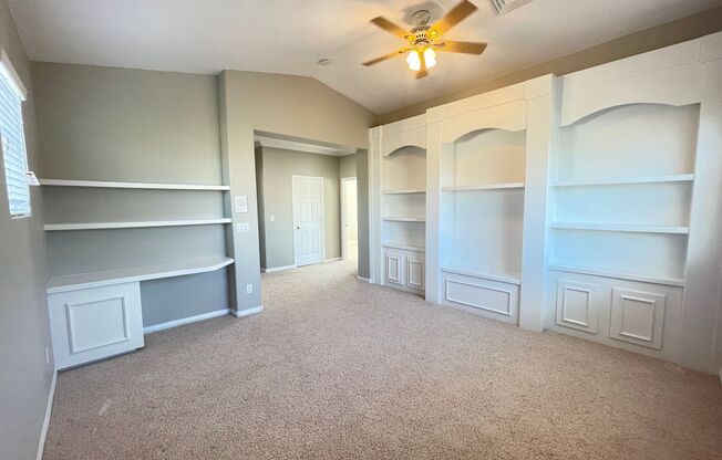 3 beds, 2.5 baths, $3,300