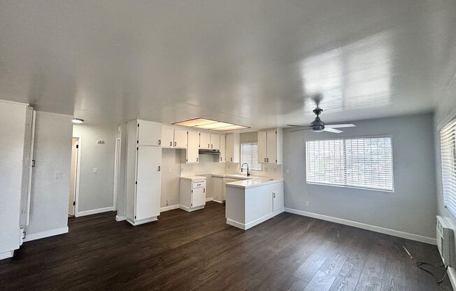 7604 -7606 S. Figueroa St.