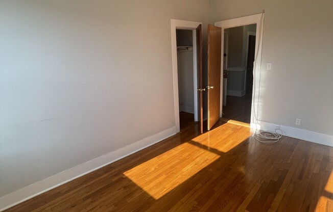 1 bed, 1 bath, $2,800, Unit 16