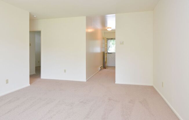 1 bed, 1 bath, 926 sqft, $1,545, Unit F15